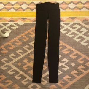 Lululemon mid rise legging size 2!